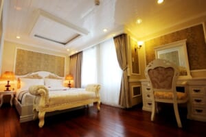 Signature Cruise Halong Bay gallery photo 1